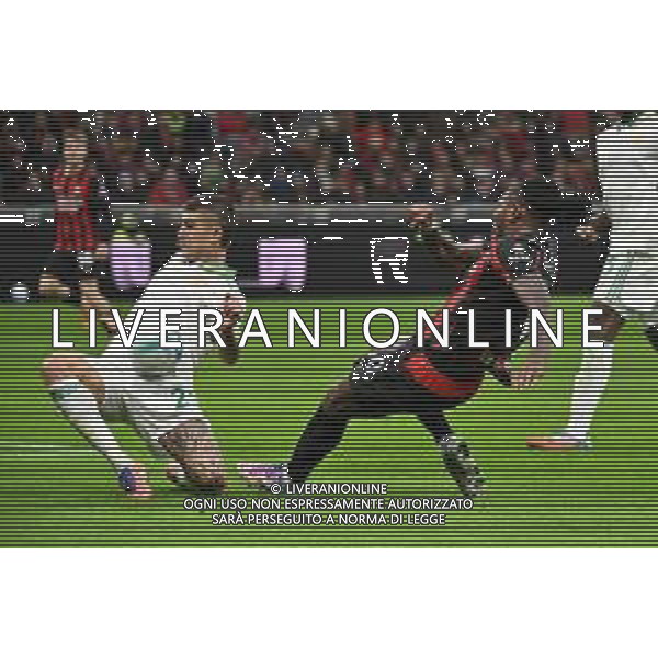 Milan vs Roma nella foto Rafael Leao (Milan) occasione da gol ribattuta da Gianluca Mancini (Roma) Milano 02-11-2025 Stadio Giuseppe Meazza - San Siro Milan vs Roma Campionato Serie A Enilive - 10a giornata foto Roberto Garavaglia/Agenzia Aldo Liverani sas