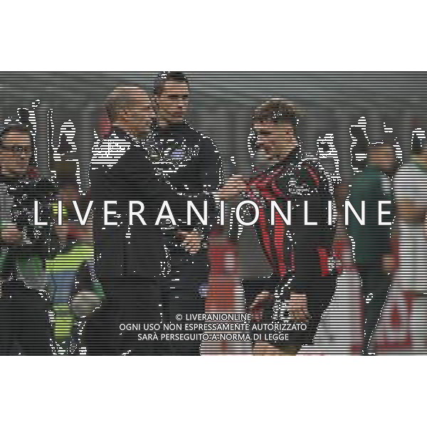 Milan vs Roma nella foto Massimiliano Allegri allenatore Milan calma Alexis Saelemaekers (Milan) dopo che ha avuto un confronto con Wesley Vinicius Franca (Roma) Milano 02-11-2025 Stadio Giuseppe Meazza - San Siro Milan vs Roma Campionato Serie A Enilive - 10a giornata foto Roberto Garavaglia/Agenzia Aldo Liverani sas