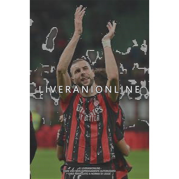 Milan vs Roma nella foto Strahinja Pavlovic (Milan) Milano 02-11-2025 Stadio Giuseppe Meazza - San Siro Milan vs Roma Campionato Serie A Enilive - 10a giornata foto Roberto Garavaglia/Agenzia Aldo Liverani sas