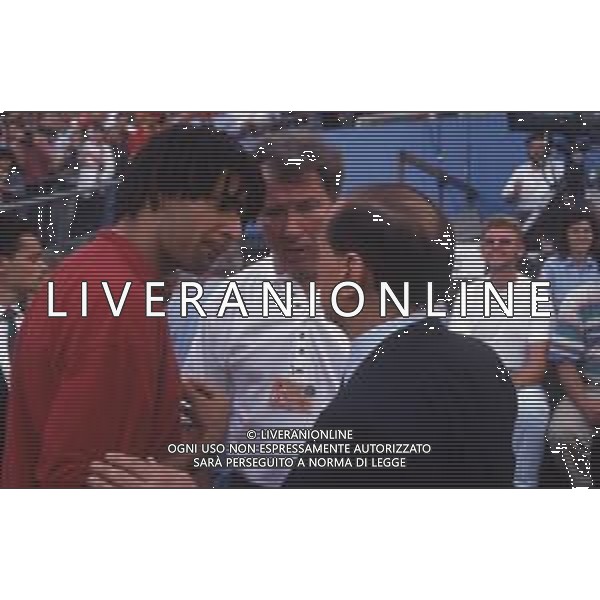 DIAP-RETROSPETTIVA SILVIO BERLUSCONI PRESIDENTE DEL MILAN CALCIO E POLITICO NELLA FOTO SILVIO BERLUSCONI NELL\'ANNO 1992-1993 CON RUUD GULLIT AG ALDO LIVERANI SAS