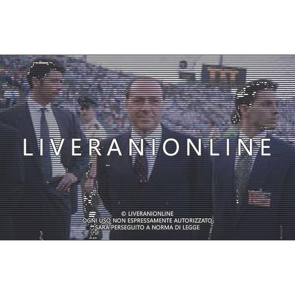 DIAP-RETROSPETTIVA SILVIO BERLUSCONI PRESIDENTE DEL MILAN CALCIO E POLITICO NELLA FOTO SILVIO BERLUSCONI NELL\'ANNO 1992-1993 CON IL FIGLIO PIERSILVIO AG ALDO LIVERANI SAS