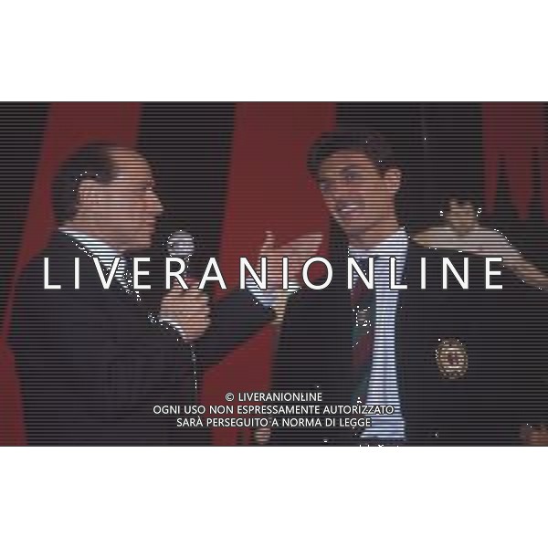 DIAP-RETROSPETTIVA SILVIO BERLUSCONI PRESIDENTE DEL MILAN CALCIO E POLITICO NELLA FOTO SILVIO BERLUSCONI NELL\'ANNO 1992-1993 A MILANO CON PAOLO MALDINI AG ALDO LIVERANI SAS