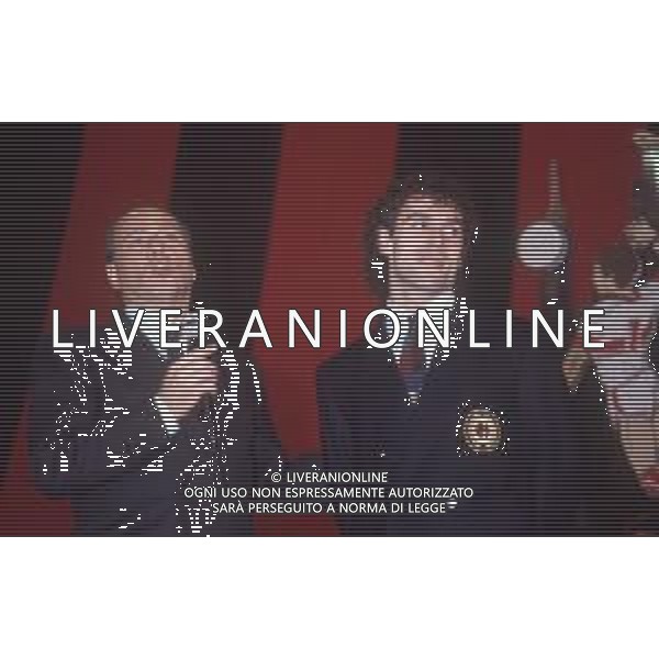 DIAP-RETROSPETTIVA SILVIO BERLUSCONI PRESIDENTE DEL MILAN CALCIO E POLITICO NELLA FOTO SILVIO BERLUSCONI NELL\'ANNO 1992-1993 A MILANO CON ROBERTO DONADONI AG ALDO LIVERANI SAS