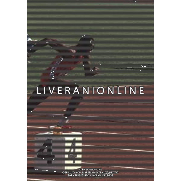 DIAP-RETROSPETTIVA EDWIN MOSES ATLETA NELLA FOTO EDWIN MOSES NELL\'ANNO 1983 AG ALDO LIVERANI SAS