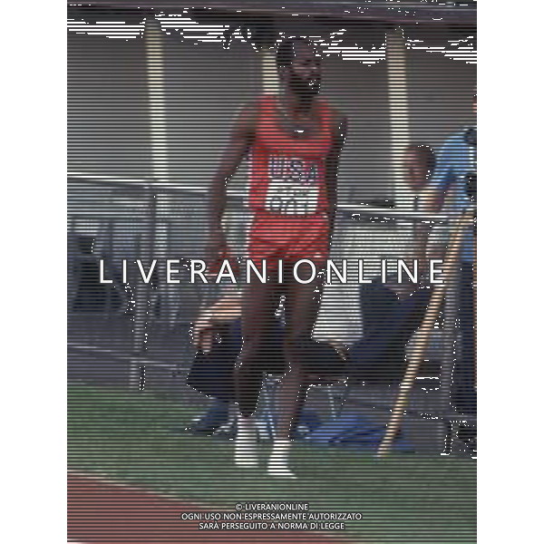 DIAP-RETROSPETTIVA EDWIN MOSES ATLETA NELLA FOTO EDWIN MOSES NELL\'ANNO 1983 AG ALDO LIVERANI SAS
