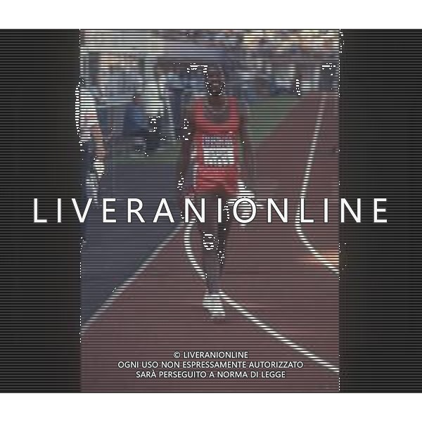 DIAP-RETROSPETTIVA EDWIN MOSES ATLETA NELLA FOTO EDWIN MOSES NELL\'ANNO 1983 AG ALDO LIVERANI SAS