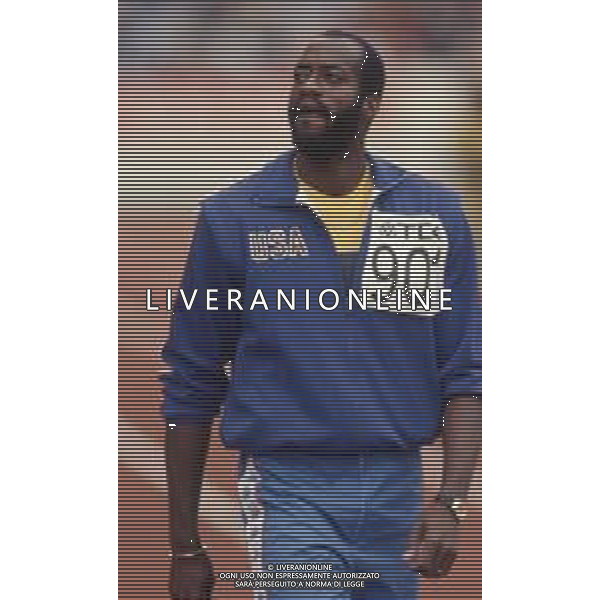 DIAP-RETROSPETTIVA EDWIN MOSES ATLETA NELLA FOTO EDWIN MOSES NELL\'ANNO 1983 AG ALDO LIVERANI SAS