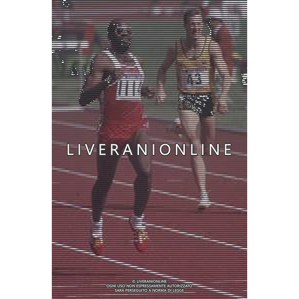 DIAP-RETROSPETTIVA EDWIN MOSES ATLETA NELLA FOTO EDWIN MOSES NELL\'ANNO 1988 ALLE OLIMPIADI DI SEUL AG ALDO LIVERANI SAS