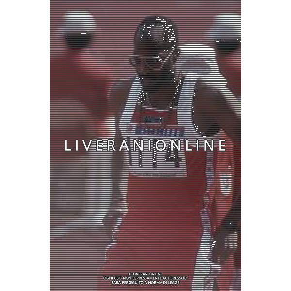 DIAP-RETROSPETTIVA EDWIN MOSES ATLETA NELLA FOTO EDWIN MOSES NELL\'ANNO 1988 ALLE OLIMPIADI DI SEUL AG ALDO LIVERANI SAS