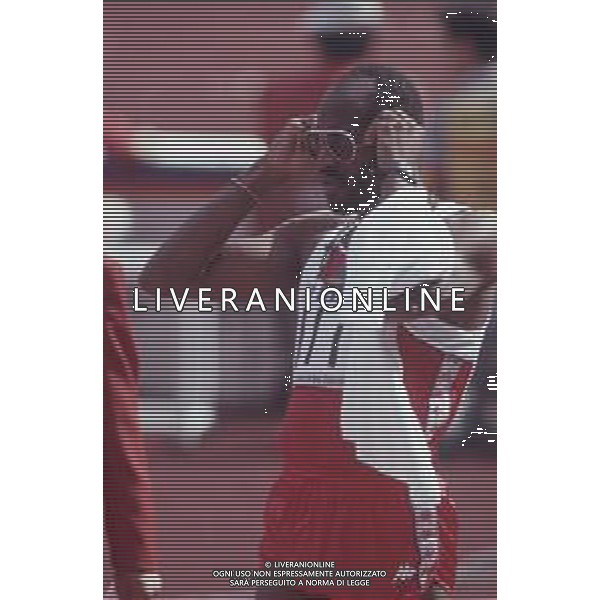 DIAP-RETROSPETTIVA EDWIN MOSES ATLETA NELLA FOTO EDWIN MOSES NELL\'ANNO 1988 ALLE OLIMPIADI DI SEUL AG ALDO LIVERANI SAS