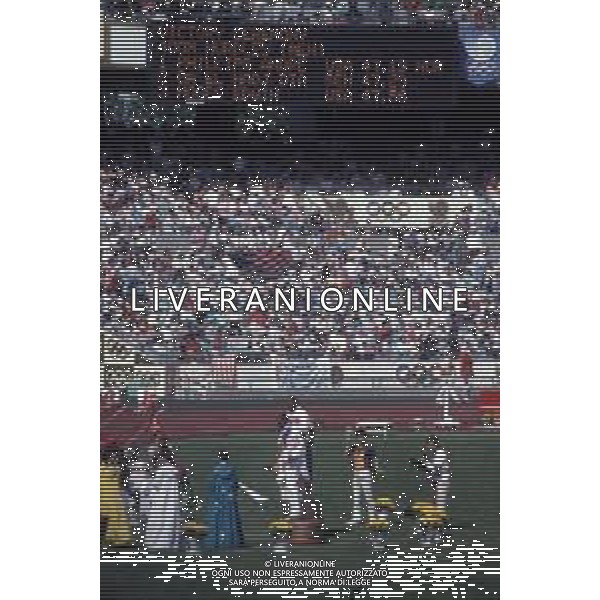 DIAP-RETROSPETTIVA EDWIN MOSES ATLETA NELLA FOTO EDWIN MOSES NELL\'ANNO 1988 ALLE OLIMPIADI DI SEUL AG ALDO LIVERANI SAS