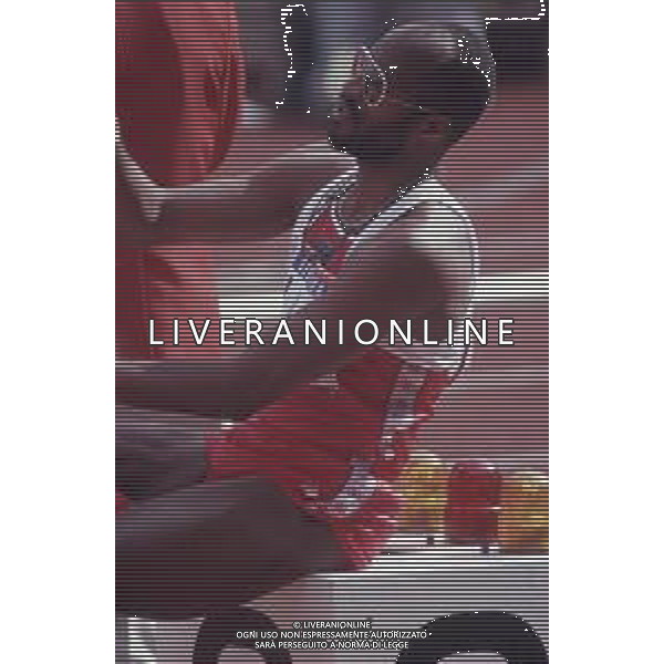 DIAP-RETROSPETTIVA EDWIN MOSES ATLETA NELLA FOTO EDWIN MOSES NELL\'ANNO 1988 ALLE OLIMPIADI DI SEUL AG ALDO LIVERANI SAS