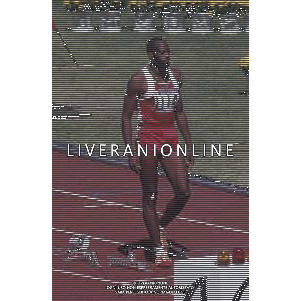 DIAP-RETROSPETTIVA EDWIN MOSES ATLETA NELLA FOTO EDWIN MOSES NELL\'ANNO 1988 ALLE OLIMPIADI DI SEUL AG ALDO LIVERANI SAS
