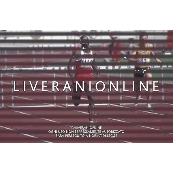 DIAP-RETROSPETTIVA EDWIN MOSES ATLETA NELLA FOTO EDWIN MOSES NELL\'ANNO 1988 ALLE OLIMPIADI DI SEUL AG ALDO LIVERANI SAS