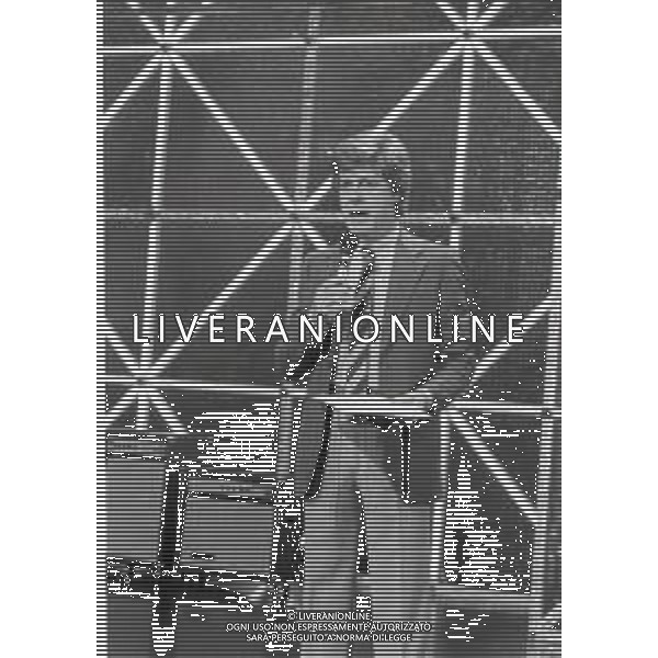 NEG-RETROSPETTIVA CLAUDIO LIPPI PRESENTATORE TELEVISIVO NELLA FOTO CLAUDIO LIPPI A SAINT VINCENT NELL\'ANNO 1983 AG ALDO LIVERANI SAS