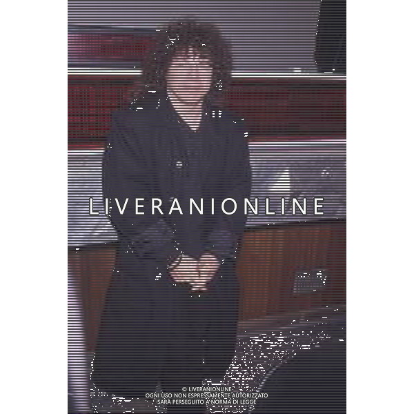 DIAP-RETROSPETTIVA RICCARDO COCCIANTE CANTANTE NELLA FOTO RICCARDO COCCIANTE AL FESTIVAL DI SANREMO NELL\'ANNO 1991 AG ALDO LIVERANI SAS