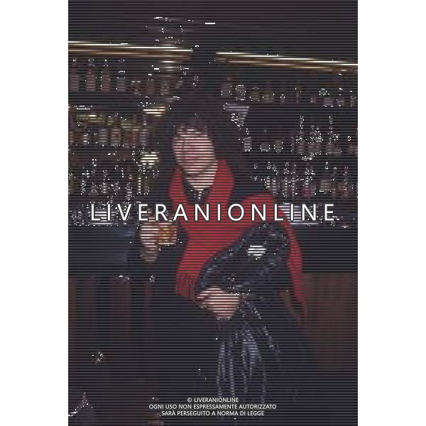 DIAP-RETROSPETTIVA RICCARDO COCCIANTE CANTANTE NELLA FOTO RICCARDO COCCIANTE AL FESTIVAL DI SANREMO NELL\'ANNO 1991 AG ALDO LIVERANI SAS