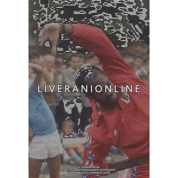 DIAP-RETROSPETTIVA EDWIN MOSES ATLETA NELLA FOTO EDWIN MOSES A VIGEVANO NELL\'ANNO 1984 AG ALDO LIVERANI SAS