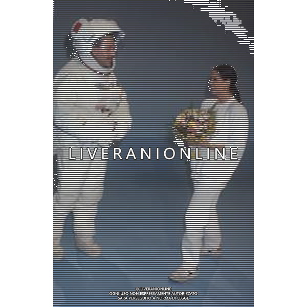 DIAP-RETROSPETTIVA CLAUDIA CARDINALE ATTRICE NELLA FOTO CLAUDIA CARDINALE CON MASSIMO LOPEZ IN RAI NELL\'ANNO 1986 A ROMA IN RAI FOTO EDGARDO DELLA SCORCIOSA-AG ALDO LIVERANI SAS