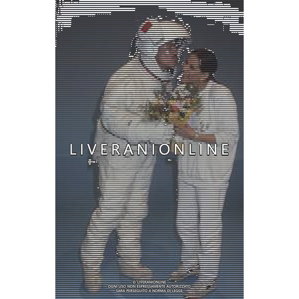 DIAP-RETROSPETTIVA CLAUDIA CARDINALE ATTRICE NELLA FOTO CLAUDIA CARDINALE CON MASSIMO LOPEZ IN RAI NELL\'ANNO 1986 A ROMA IN RAI FOTO EDGARDO DELLA SCORCIOSA-AG ALDO LIVERANI SAS