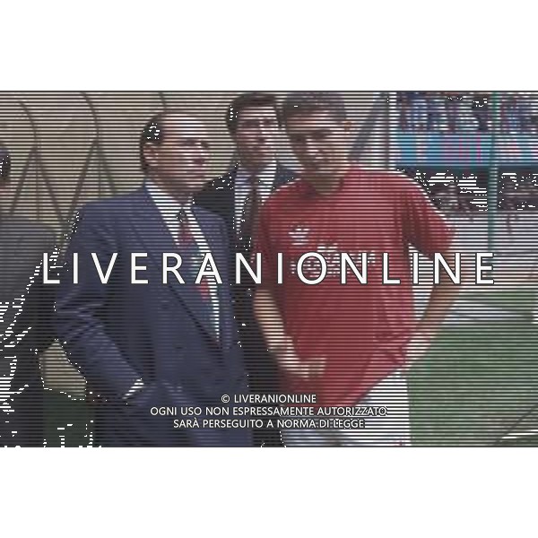 DIAP-RETROSPETTIVA SILVIO BERLUSCONI IMPRENDITORE E POLITICO NELLA FOTO SILVIO BERLUSCONI NELL\'ANNO 1991-1992 CON DANIELE MASSARO AG ALDO LIVERANI SAS  