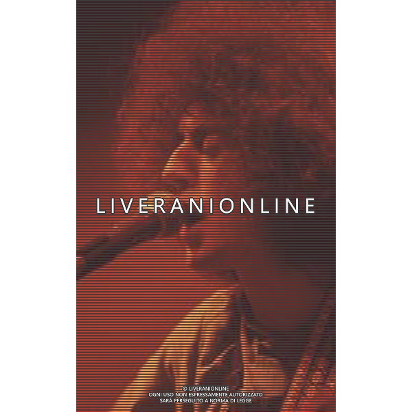 DIAP-RETROSPETTIVA ANGELO BRANDUARDI CANTANTE NELLA FOTO ANGELO BRANDUARDI NELL\'ANNO 1982 AG ALDO LIVERANI SAS