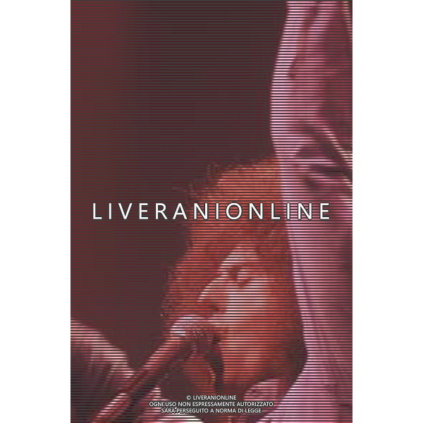 DIAP-RETROSPETTIVA ANGELO BRANDUARDI CANTANTE NELLA FOTO ANGELO BRANDUARDI NELL\'ANNO 1982 AG ALDO LIVERANI SAS