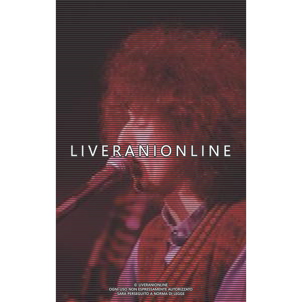 DIAP-RETROSPETTIVA ANGELO BRANDUARDI CANTANTE NELLA FOTO ANGELO BRANDUARDI NELL\'ANNO 1982 AG ALDO LIVERANI SAS