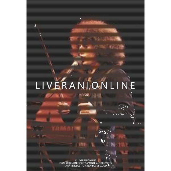 DIAP-RETROSPETTIVA ANGELO BRANDUARDI CANTANTE NELLA FOTO ANGELO BRANDUARDI NELL\'ANNO 1982 AG ALDO LIVERANI SAS