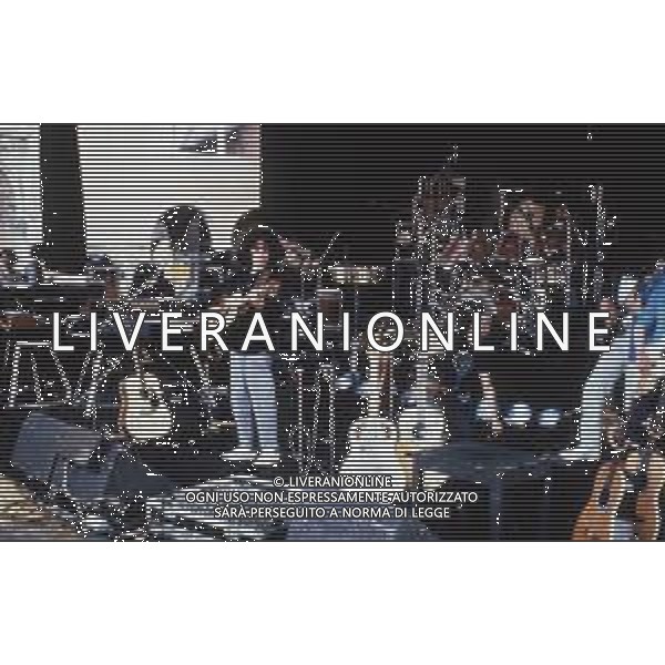 DIAP-RETROSPETTIVA ANGELO BRANDUARDI CANTANTE NELLA FOTO ANGELO BRANDUARDI NELL\'ANNO 1982 AG ALDO LIVERANI SAS