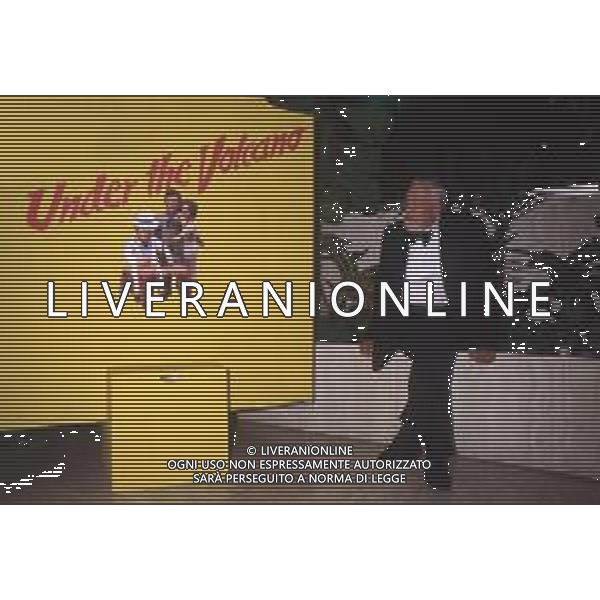 DIAP-RETROSPETTIVA JOHN HUSTIN ATTORE NELLA FOTO JOHN HUSTON A CANNES NELL\'ANNO 1984 AG ALDO LIVERANI SAS