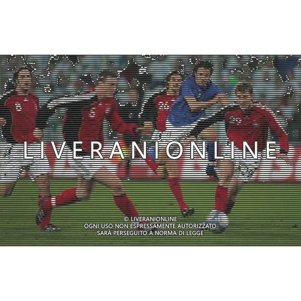 ITALIA-GERMANIA NELLA FOTO:DEL PIERO-MERTESAKER PH ANDRY/AG LIVERANI