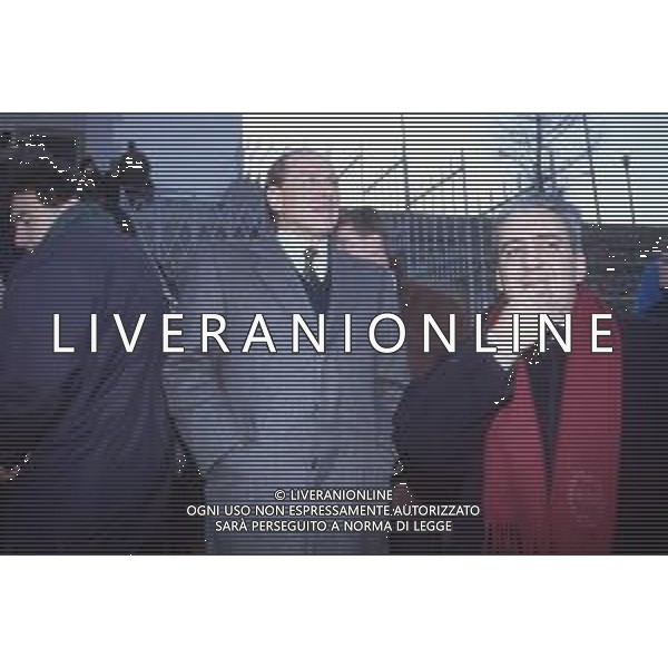 DIAP-RETROSPETTIVA SILVIO BERLUSCONI PRESIDENTE MILAN E PRESIDENTE RUGBY MEDIOLANUM NELLA FOTO SILVIO BERLUSCONI A MILANO NELL\'ANNO 1991-1992 IN VISITA ALLA SQUADRA DI RUGBY AG ALDO LIVERANI SAS