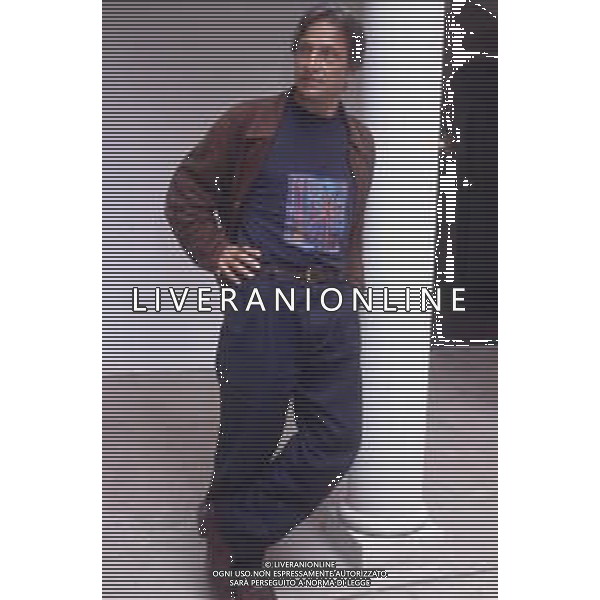 DIAP-RETROSPETTIVA VITTORIO MEZZOGIORNO ATTORE NNELLA FOTO VITTORIO MEZZOGIORNO A MILANO NELL\'ANNO 1991 AG ALDO LIVERANI SAS
