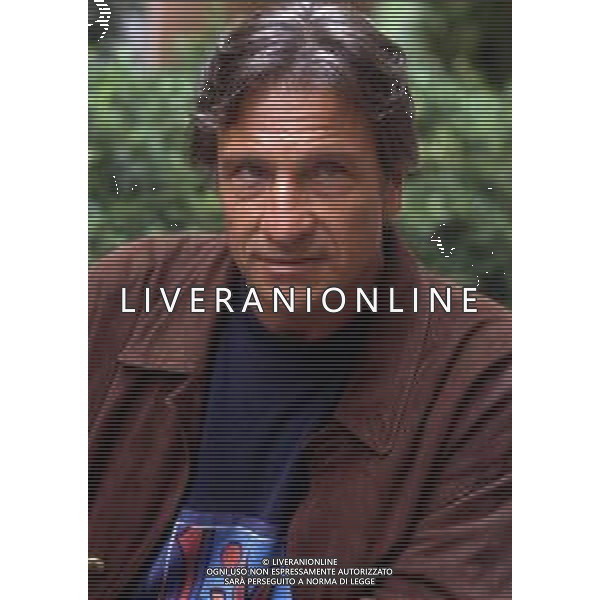 DIAP-RETROSPETTIVA VITTORIO MEZZOGIORNO ATTORE NNELLA FOTO VITTORIO MEZZOGIORNO A MILANO NELL\'ANNO 1991 AG ALDO LIVERANI SAS