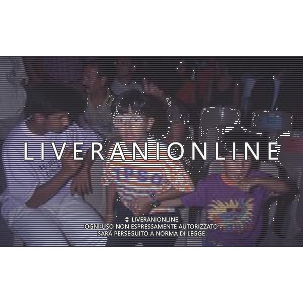 DIAP-RETROSPETTIVA SALVATORE CASCIO ATTORE NELLA FOTO SALVATORE CASCIO A TAORMINA NELL\'ANNO 1991 CON LA FAMIGLIA AG ALDO LIVERANI SAS