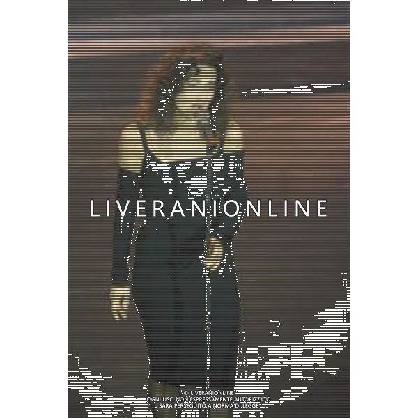 DIAP-RETROSPETTIVA GRAZIA DI MICHELE CANTANTE NELLA FOTO GRAZIA DI MICHELE A SANREMO NELL\'ANNO 1991 AG ALDO LIVERANI SAS