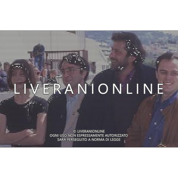 DIAP-RETROSPETTIVA ANN ROUSSELL ATTRICE NELLA FOTO ANN ROUSSELL A CANNES NELL\'ANNO 1991 CON SILVIO ORLANDO-NANNI MORETTI CAST DEL FILM “IL PORTABORSE “ AG ALDO LIVERANI SAS