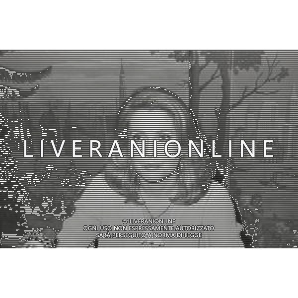 NEG-RETROSPETTIVA CATHERINE DENEUVE ATTRICE NELLA FOTO CATHERINE DENEUVE IN TERRAZZA MARTINI A MILANO ALLA PRESENTAZIONE DEL FILM “ULTIMO METRO“ IL GIORNO 10-04-1981 AG ALDO LIVERANI SAS