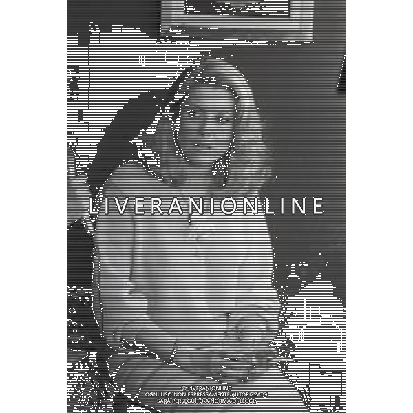 NEG-RETROSPETTIVA CATHERINE DENEUVE ATTRICE NELLA FOTO CATHERINE DENEUVE IN TERRAZZA MARTINI A MILANO ALLA PRESENTAZIONE DEL FILM “ULTIMO METRO“ IL GIORNO 10-04-1981 AG ALDO LIVERANI SAS