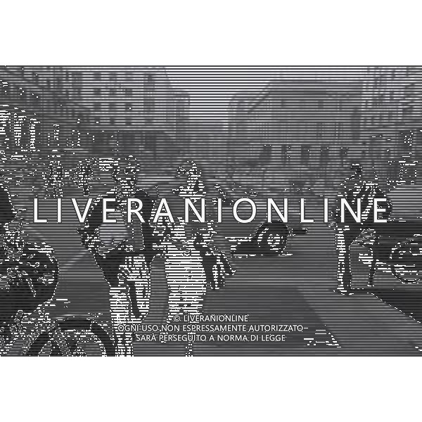 NEG-RETROSPETTIVA CATHERINE DENEUVE ATTRICE NELLA FOTO CATHERINE DENEUVE IN TERRAZZA MARTINI A MILANO ALLA PRESENTAZIONE DEL FILM “ULTIMO METRO“ IL GIORNO 10-04-1981 AG ALDO LIVERANI SAS