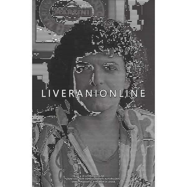 NEG-RETROSPETTIVA CRISTIANO MALGIOGLIO CANTANTE NELLA FOTO CRISTIANO MALGIOGLIO A MILANO IN TERRAZZA MARTINI NELL\'ANNO 1981 AG ALDO LIVERANI SAS