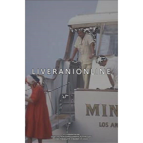 DIAP-RETROSPETTIVA ROGER MOORE ATTORE NELLA FOTO ROGER MOORE NELL\'ANNO 1985 AG ALDO LIVERANI SAS