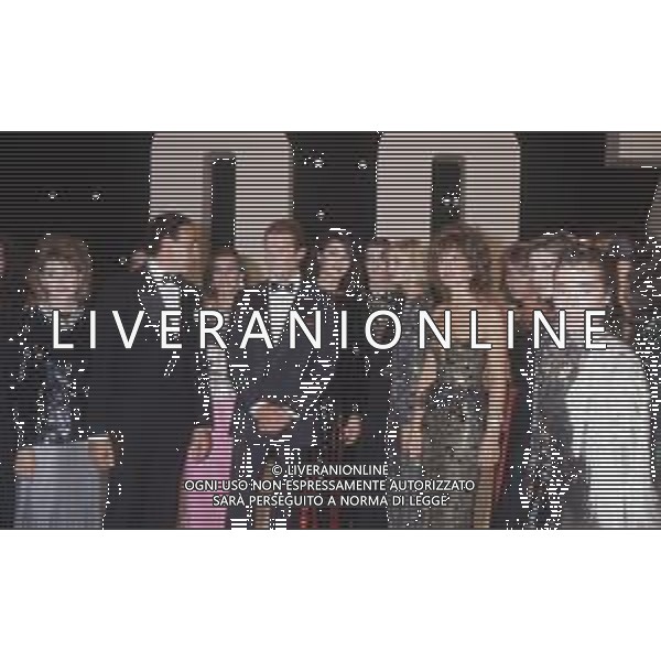 DIAP-RETROSPETTIVA ROGER MOORE ATTORE NELLA FOTO ROGER MOORE CON PIPPO BAUDO A ROMA NELL\'ANNO 1985 AG ALDO LIVERANI SAS