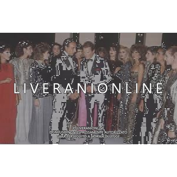 DIAP-RETROSPETTIVA ROGER MOORE ATTORE NELLA FOTO ROGER MOORE CON PIPPO BAUDO A ROMA NELL\'ANNO 1985 AG ALDO LIVERANI SAS