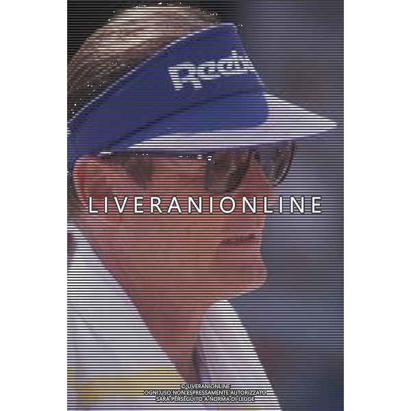 DIAP-RETROSPETTIVA ROGER MOORE ATTORE NELLA FOTO ROGER MOORE A MONTECARLO AL TORNEO DI TENNIS NELL\'ANNO 1988 AG ALDO LIVERANI SAS