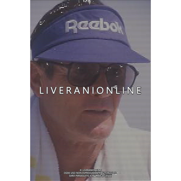 DIAP-RETROSPETTIVA ROGER MOORE ATTORE NELLA FOTO ROGER MOORE A MONTECARLO AL TORNEO DI TENNIS NELL\'ANNO 1988 AG ALDO LIVERANI SAS