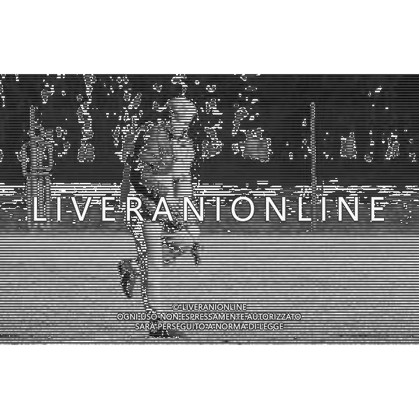 NEG- RETROSPETTIVA GIOVANNI TRAPATTONI ALLENATORE INTER NELLA FOTO GIOVANNI TRAPATTONI NELL’ANNO 1989 DURANTE L’ALLENAMENTO AG ALDO LIVERANI SAS