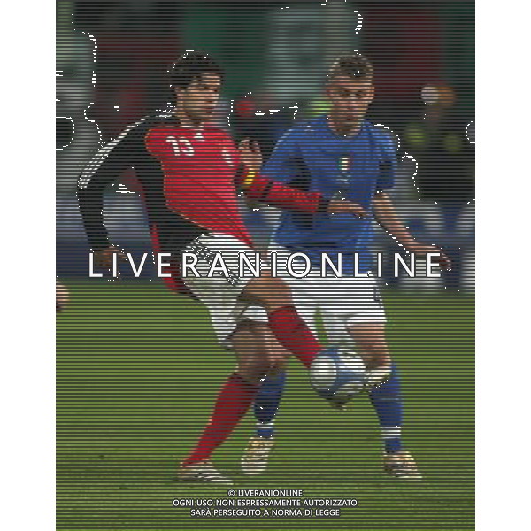 Firenze 01/03/2006 Italia-Germania Amichevole Nella foto: Ballack Michael contro De rossi Daniele.* Ph Gianni Nucci/Agenzia Aldo Liverani
