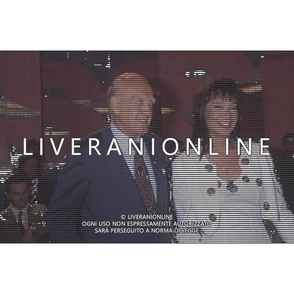 DIAP-RETROSPETTIVA KAY SANDVIK PRESENTATRICE TELEVISIVA E CONDUTTRICE RADIOFONICA NELLA FOTO KAY SANDVIK A MILANO NELL\'ANNO 1991 TRASMISSIONE TELEVISIVA “ PRESSING “ CON RAIMONDO VIIANELLO AG ALDO LIVERANI SAS